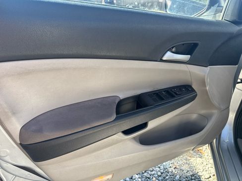 Used 2012 Honda Accord LX image 8