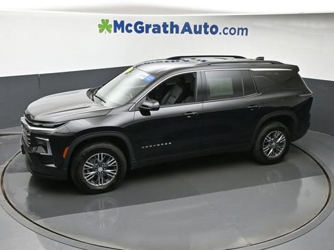 Used 2025 Chevrolet Traverse LT image 20