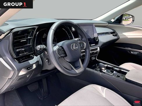 Used 2024 Lexus RX 350 FWD w/ Technology Package image 16