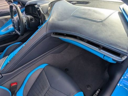 Used 2022 Chevrolet Corvette Stingray Premium Conv w/ Z51 Performance Package image 16