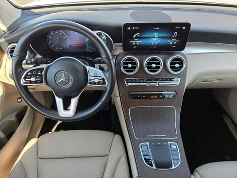 Used 2022 Mercedes-Benz GLC 300 w/ Premium Package Lite image 6