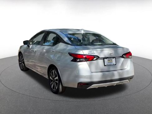 Used 2025 Nissan Versa SV FWD image 12