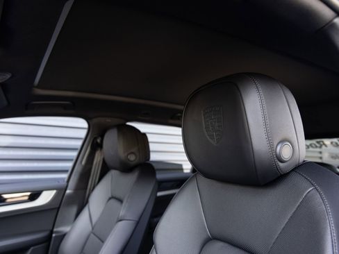 Certified 2026 Porsche Cayenne AWD/4WD image 24