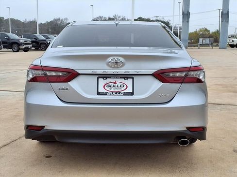 Certified 2022 Toyota Camry XLE image 7