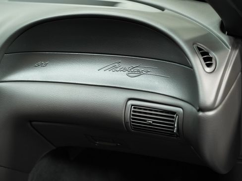 Used 2001 Ford Mustang Bullitt GT image 40