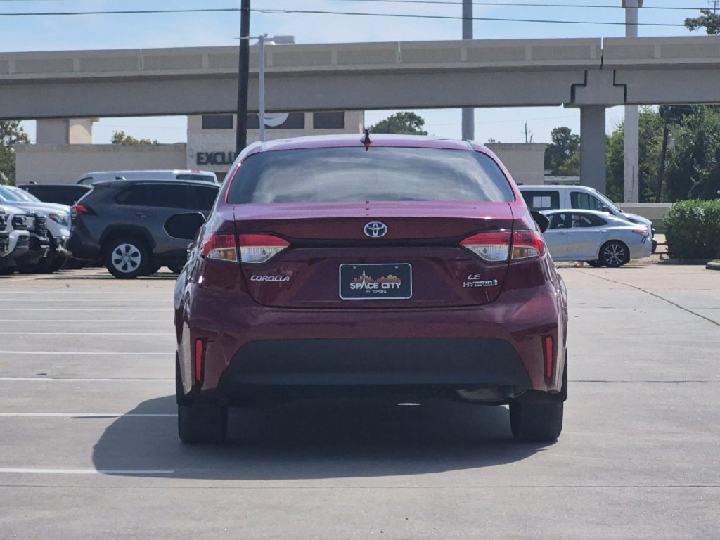 Used 2024 Toyota Corolla LE FWD image 5