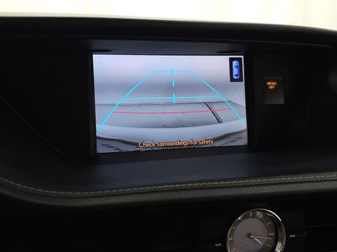 Used 2014 Lexus ES 300h w/ Luxury Package w/Bamboo Trim FWD image 23