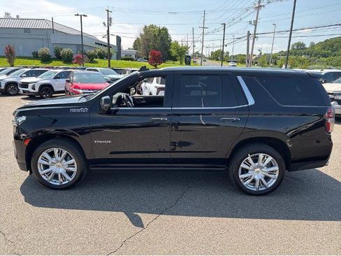 Used 2023 Chevrolet Tahoe High Country w/ Premium Package 2 AWD/4WD image 15