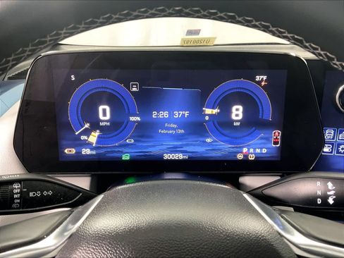 Used 2024 Chevrolet Equinox EV LT image 25