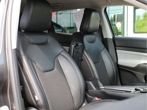 Certified 2022 Jeep Compass Latitude w/ Convenience Group AWD/4WD image 24