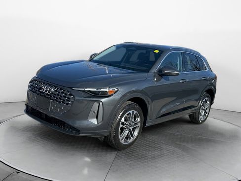 New 2025 Audi Q5 Premium image 3