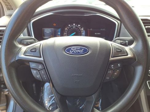 Used 2020 Ford Fusion SE FWD image 14