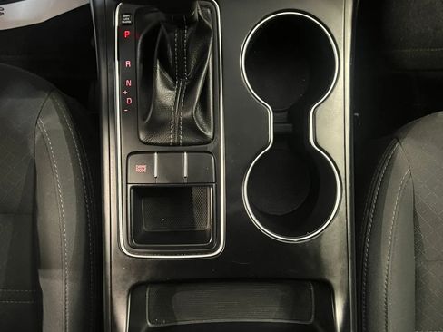 Used 2019 Kia Sorento FWD image 17