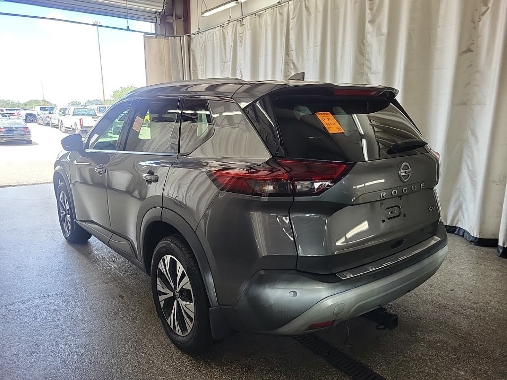 Used 2021 Nissan Rogue SV w/ Premium Package FWD image 4