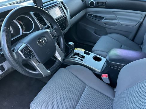 Used 2015 Toyota Tacoma PreRunner w/ TRD Sport Package RWD image 14