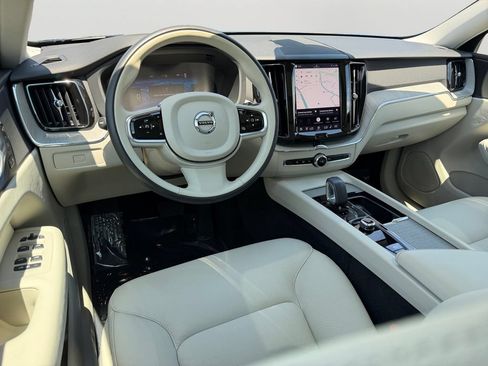 Certified 2024 Volvo XC60 B5 Plus w/ Climate Package AWD/4WD image 13
