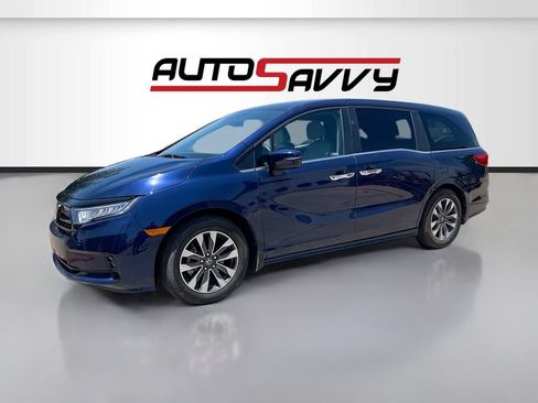 Used 2024 Honda Odyssey EX-L image 3