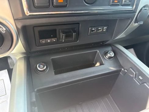 Used 2019 Nissan Titan PRO-4X AWD/4WD image 26