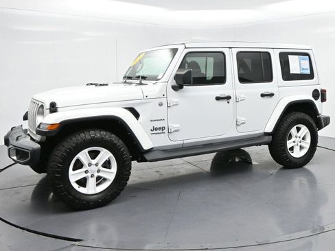 Used 2022 Jeep Wrangler Unlimited Sahara w/ LED Lighting Group AWD/4WD image 4