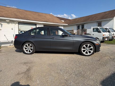 Used 2015 BMW 328i xDrive Sedan AWD/4WD image 11