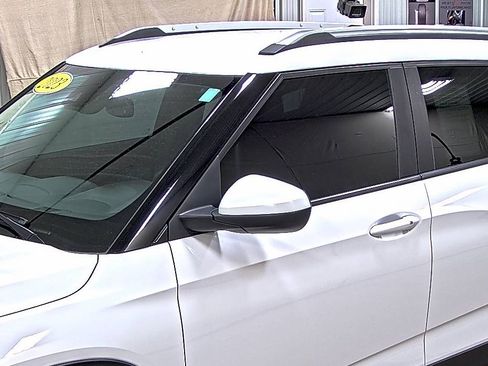 Certified 2023 Chevrolet TrailBlazer LT w/ Convenience Package image 8