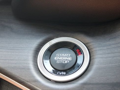 Used 2022 Jeep Grand Cherokee L Limited RWD image 45