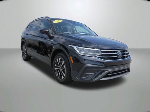 Used 2023 Volkswagen Tiguan S FWD image 2