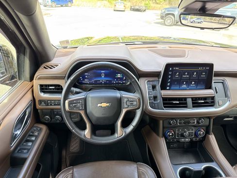 Used 2023 Chevrolet Tahoe High Country image 14
