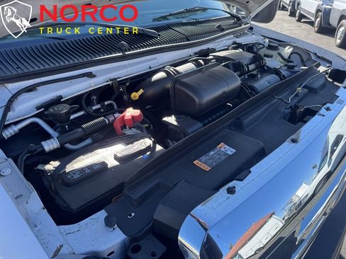 Used 2022 Ford E-350 and Econoline 350 Super Duty w/ Power Windows & Locks Group image 26