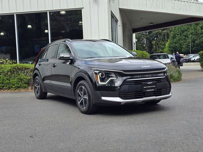 Certified 2025 Kia Niro EX
