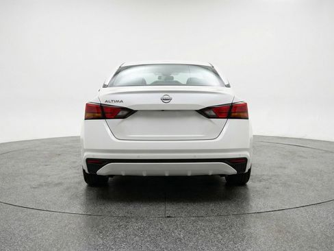 Used 2025 Nissan Altima 2.5 SV image 7