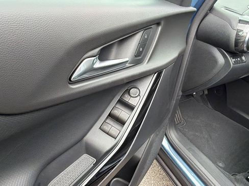 New 2026 Chevrolet Equinox LT w/ Safety and Technology Package FWD image 15