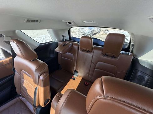 Used 2024 Nissan Pathfinder Platinum image 23