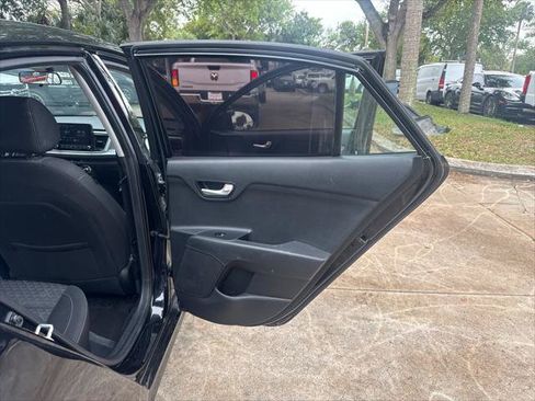 Used 2021 Kia Rio S image 18
