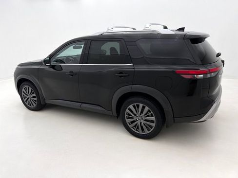Used 2022 Nissan Pathfinder SL w/ SL Premium Package AWD/4WD image 10