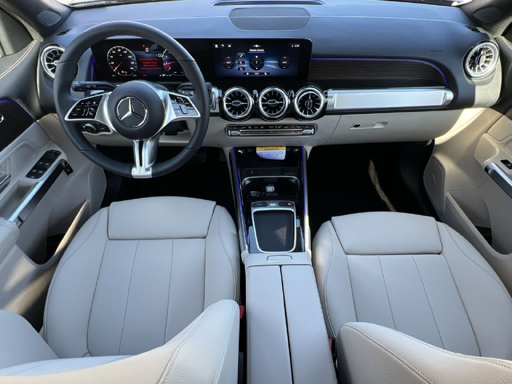 Used 2026 Mercedes-Benz GLB 250 4MATIC image 21