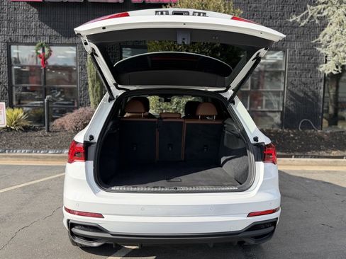 Used 2022 Audi Q3 2.0T Premium w/ Convenience Package image 17