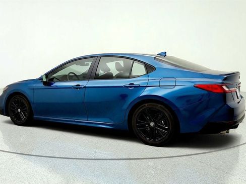 Used 2025 Toyota Camry SE w/ Multimedia Upgrade Package FWD image 7