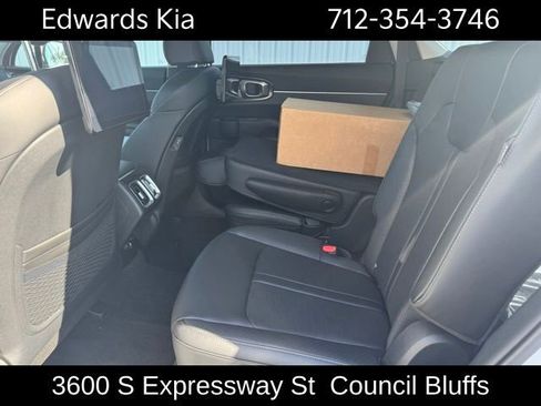 New 2025 Kia Sorento EX w/ Panoramic Sunroof Package FWD image 12