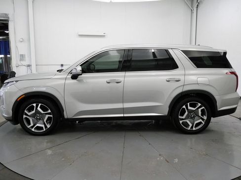 Used 2024 Hyundai Palisade Limited AWD/4WD image 4