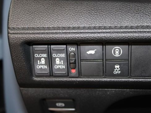 Used 2024 Honda Odyssey Sport image 42