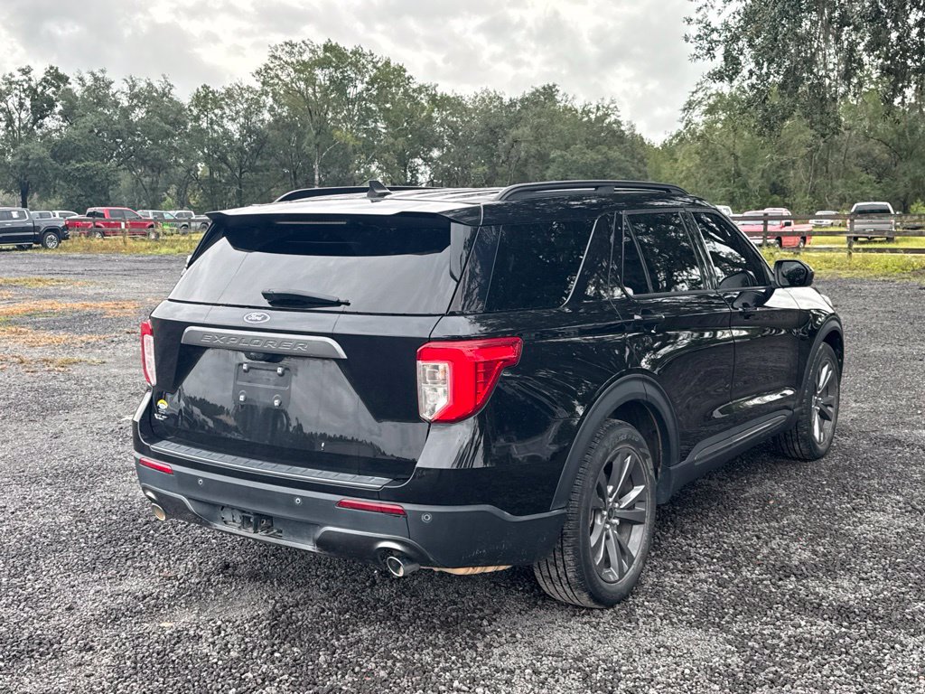 Used 2023 Ford Explorer XLT w/ Equipment Group 202A RWD image 6