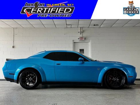 Used 2018 Dodge Challenger SRT Hellcat RWD image 1