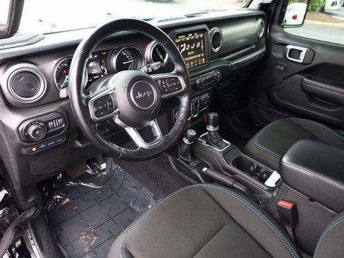Certified 2022 Jeep Wrangler Unlimited Rubicon 4xe w/ Cold Weather Group AWD/4WD image 9