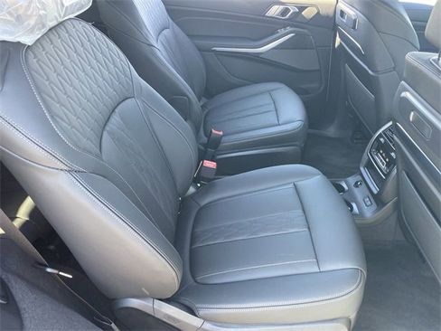 New 2025 BMW X7 M60i image 13