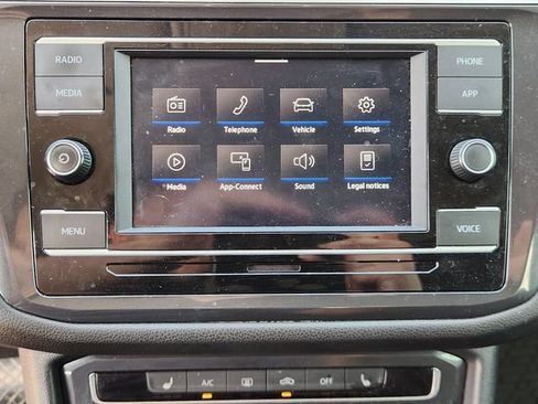 Used 2022 Volkswagen Tiguan S FWD image 16