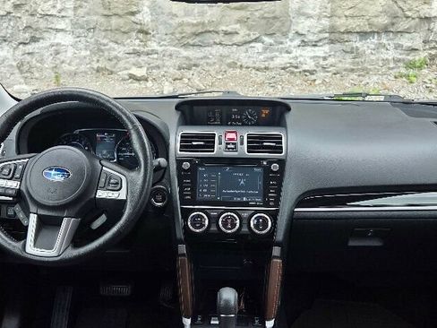 Used 2018 Subaru Forester 2.5i Touring w/ Popular Package #2 AWD/4WD image 23