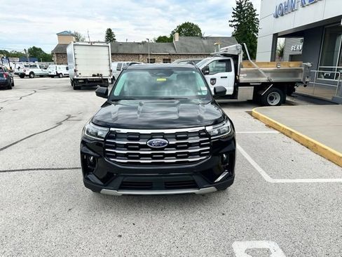 Certified 2025 Ford Explorer Active w/ Active Comfort Package AWD/4WD image 2