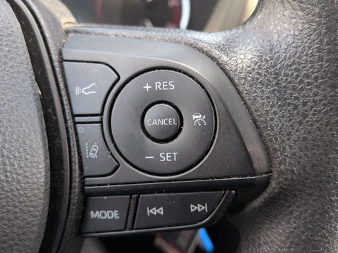 Used 2025 Toyota RAV4 LE AWD/4WD image 21
