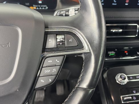 Used 2022 Lincoln Nautilus Reserve AWD/4WD image 31